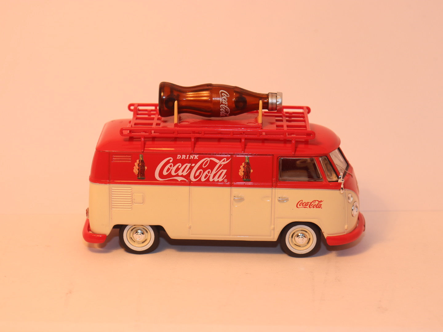VW T1 Kastenwagen, RHD, Coca Cola mit Dachträger 1:43 Modellbus