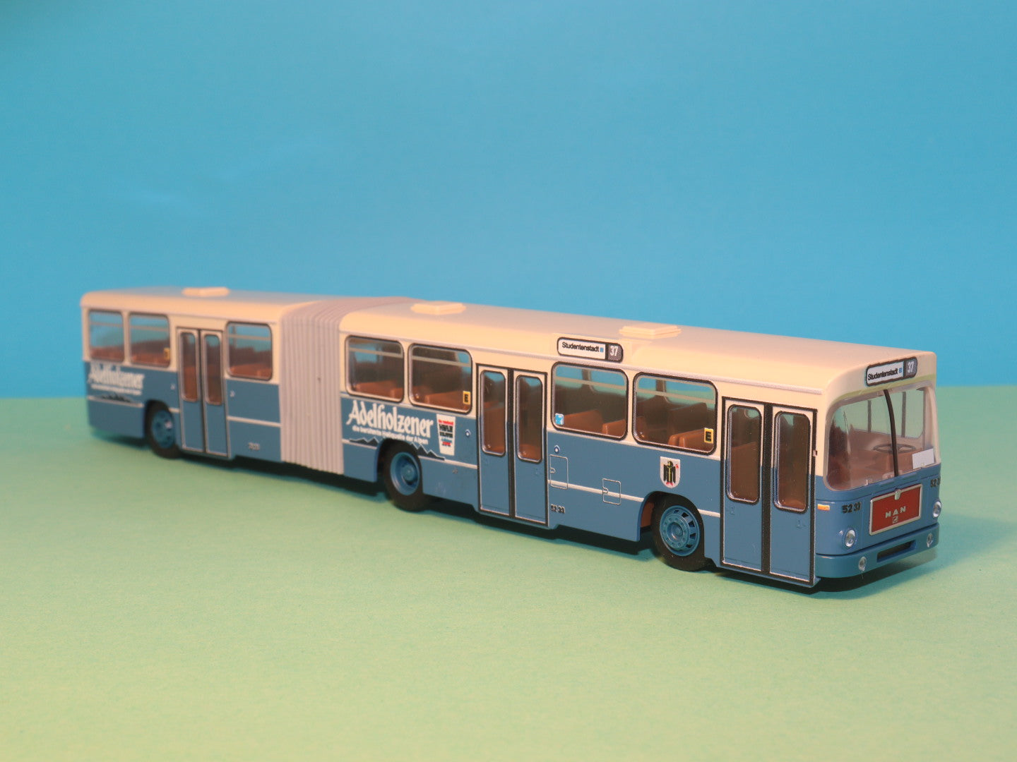 MAN SG 192, MVG München Adelholzener Modellbus Rietze 75109
