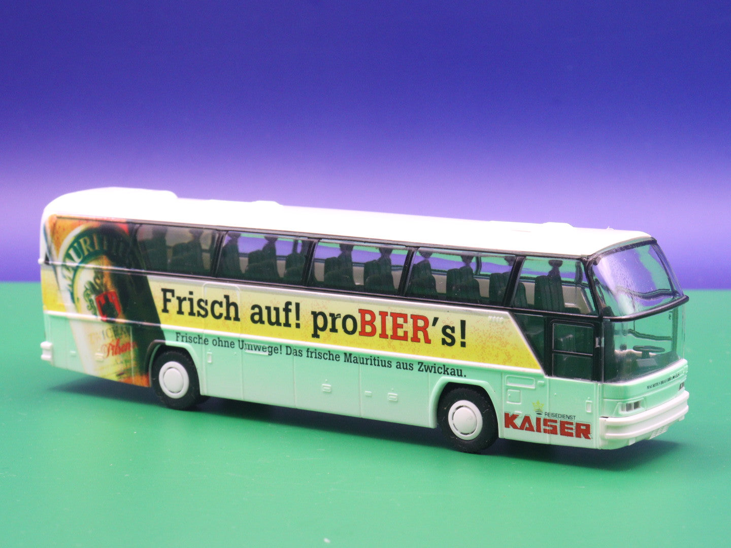 Neoplan Sityliner - Reisedienst Kaiser - Frisch auf! proBIERs - Mauritius aus Zwickau - Modellbus Rietze 60071 Reisebus
