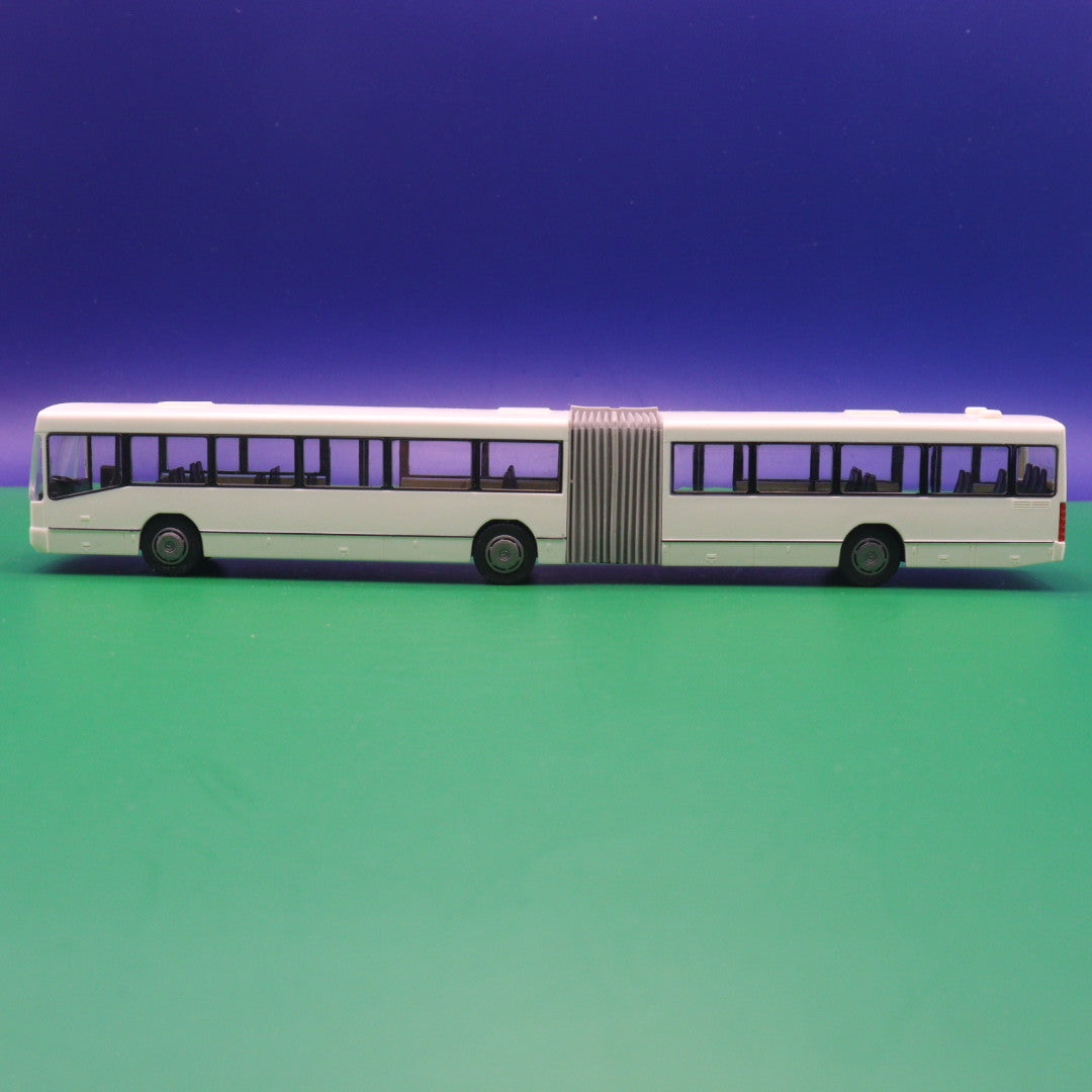 Mercedes Benz O345 - Weiß - Ohne Spiegel - Modellbus Rietze