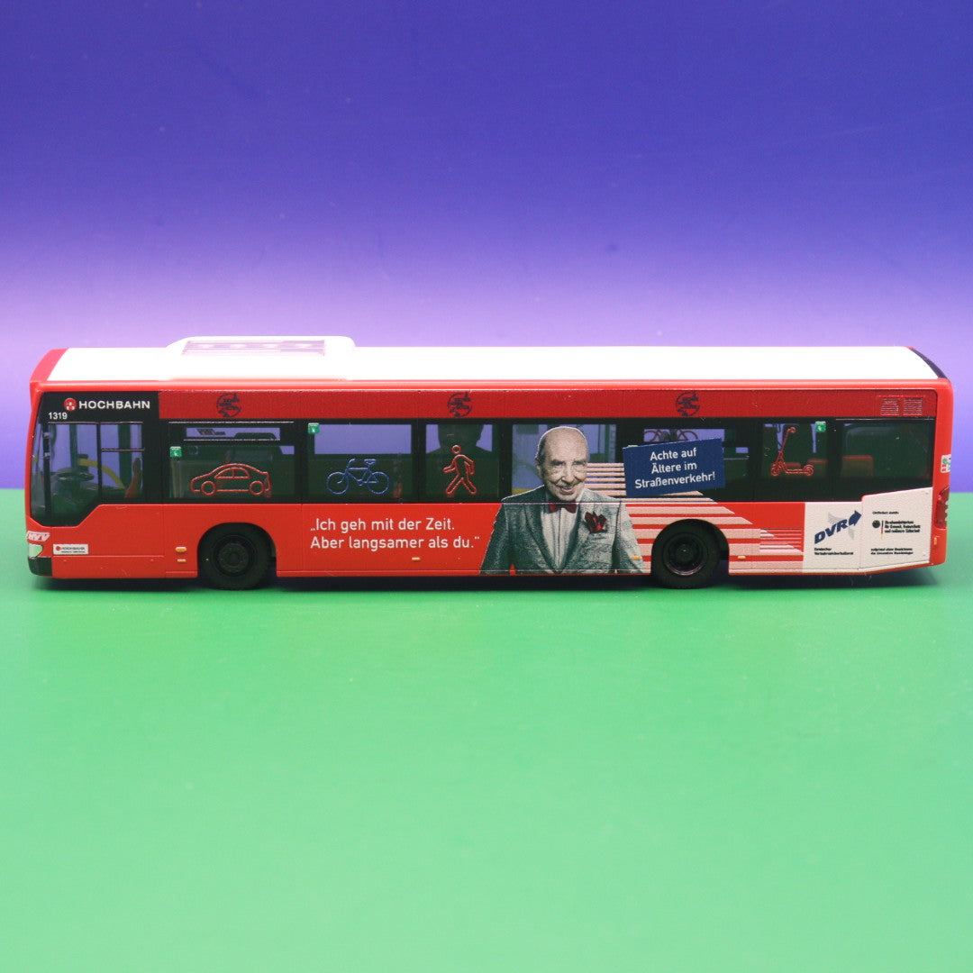 Mercedes Benz O530 Citaro Facelift - Hochbahn Hamburg - Achte auf ältere im Straßenverkehr - Modellbus Rietze 66891
