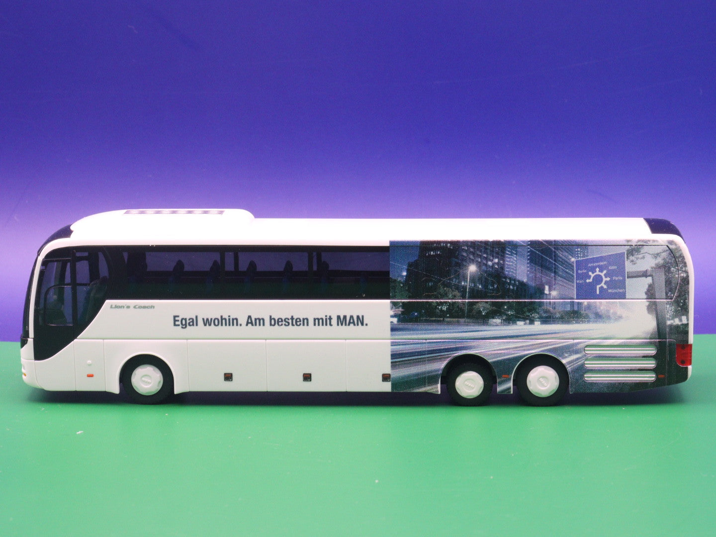 MAN Lions Coach - Egal wohin. Am besten mit MAN - Rietze MAN Bus & Truck AG - Reisebus