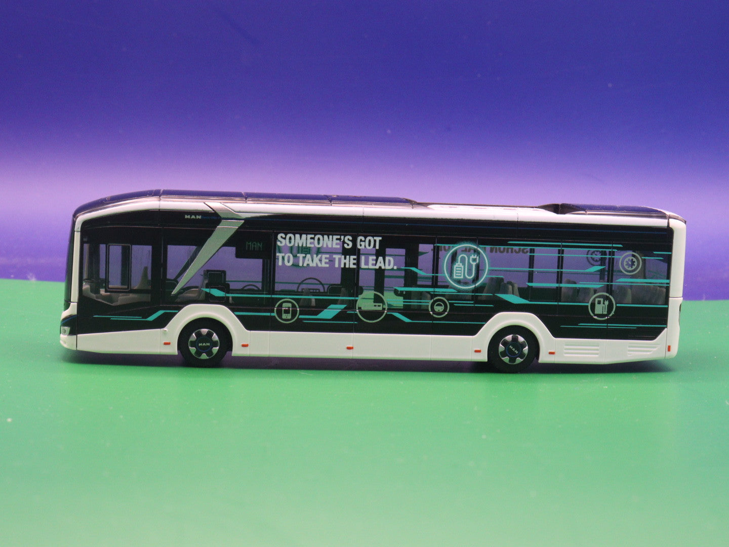 MAN Lions City 12E SONDERMODELL - "Wir fahren dann schon mal vor" IAA 2018 - Modellbus Rietze (MAN TRUCK AND BUS AG)