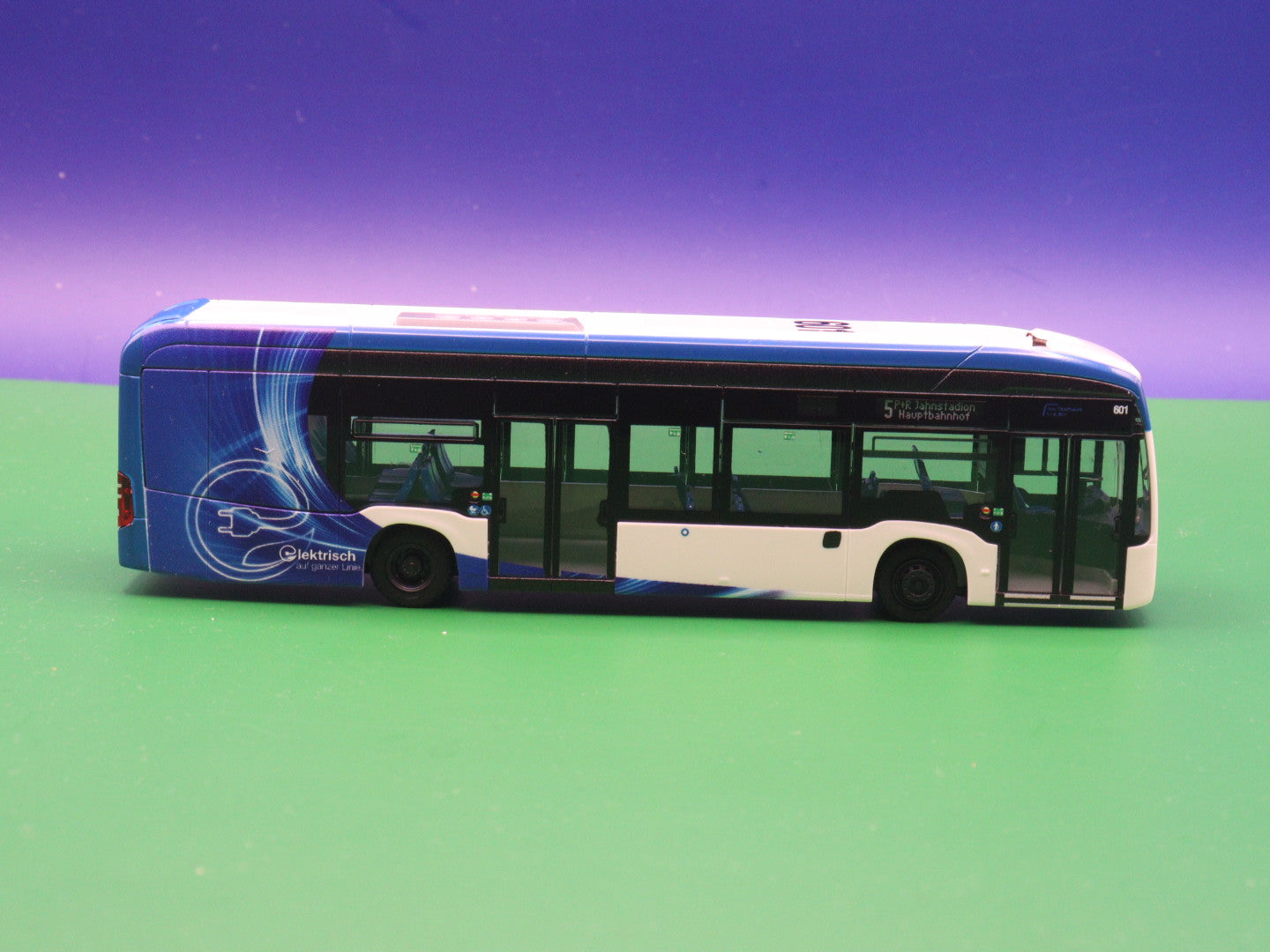 Mercedes Benz eCitaro - Stadtwerke Regensburg - Modellbus Rietze 75587