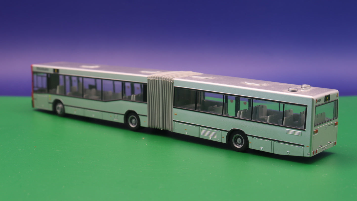 Mercedes Benz O405 G - Rheinbahn Düsseldorf - Modellbus Rietze