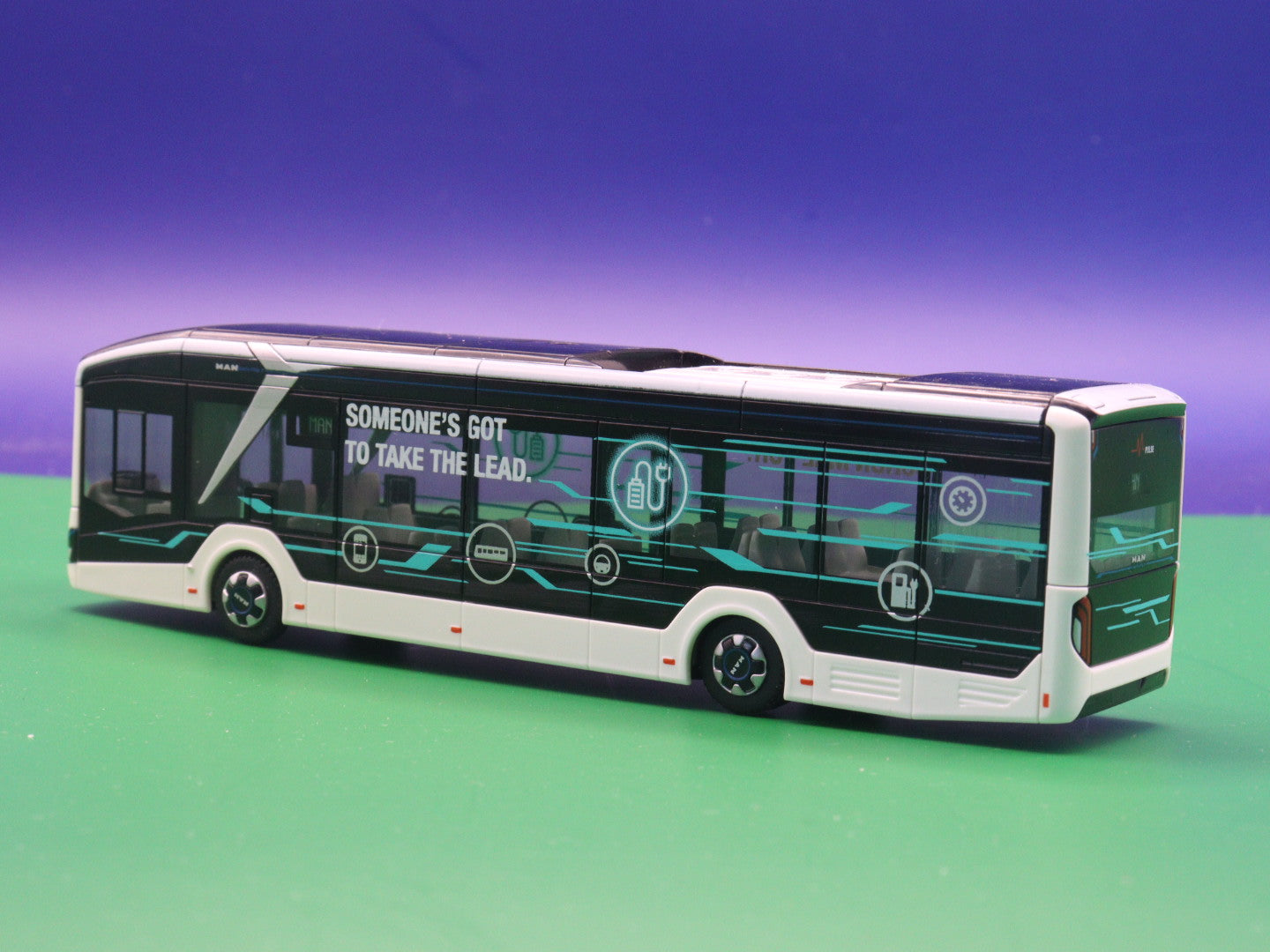 MAN Lions City 12E SONDERMODELL - "Wir fahren dann schon mal vor" IAA 2018 - Modellbus Rietze (MAN TRUCK AND BUS AG)