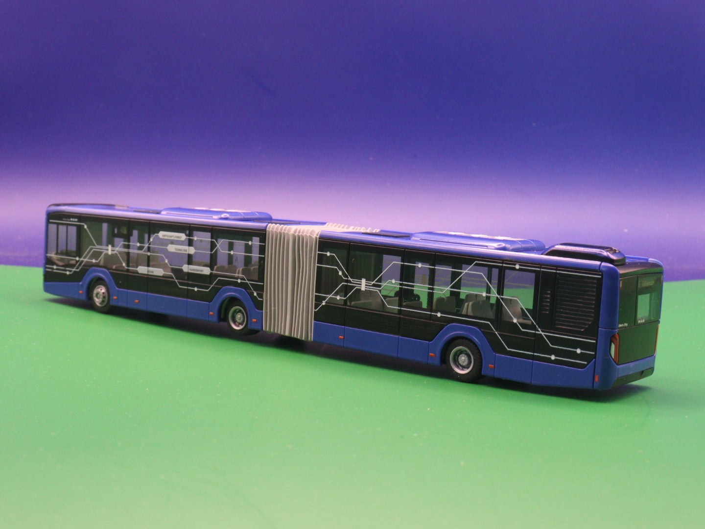 MAN New Lions City 18 - SONDERMODELL- Modellbus Rietze (MAN TRUCK AND BUS AG) - Kathalogmodell 2018/2019