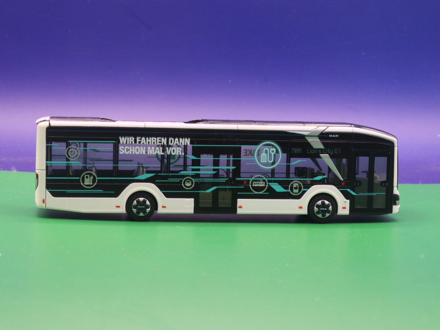 MAN Lions City 12E SONDERMODELL - "Wir fahren dann schon mal vor" IAA 2018 - Modellbus Rietze (MAN TRUCK AND BUS AG)