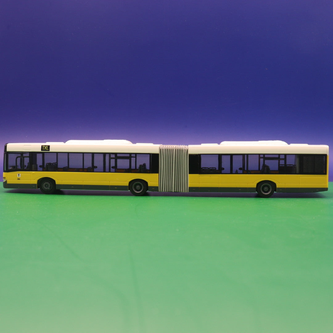 Solaris Urbino 18 - BVG Berlin - TXL Flughafen Tegel Airport - Modellbus Rietze 66844 (Erscheinungsjahr: 10/2011) GEBRAUCHT