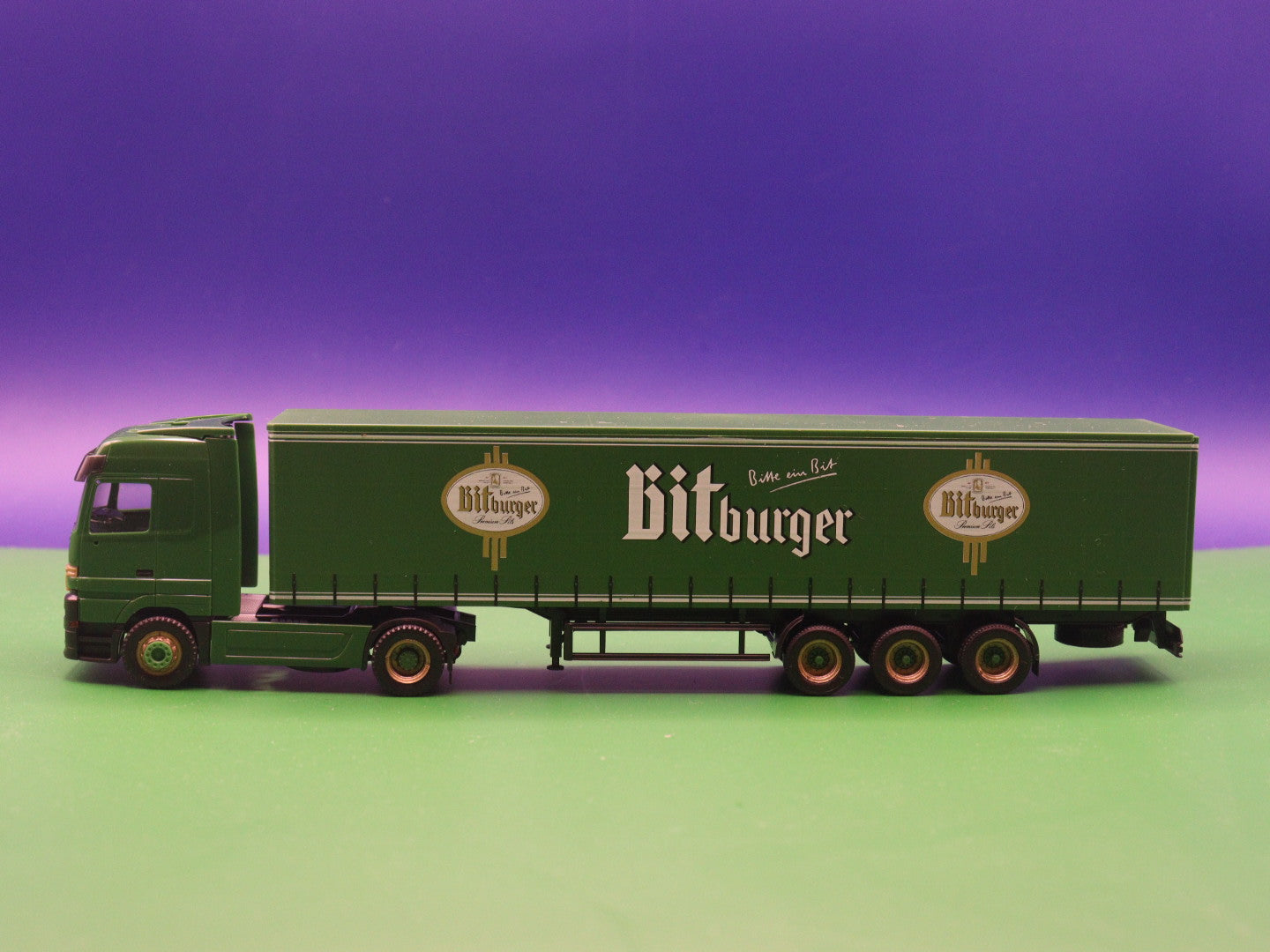 Mercedes Benz Actros LKW Modell - Bitburger Brauerei - Herpa LKW Modell 1:87 H0
