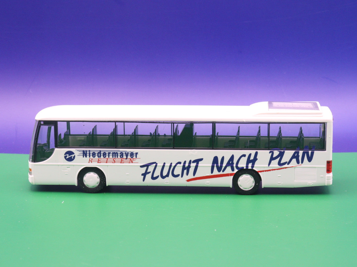 Setra S 315 GT - Flucht nach Plan - Niedermayer Reisen - Modellbus Rietze 61426 Reisebus