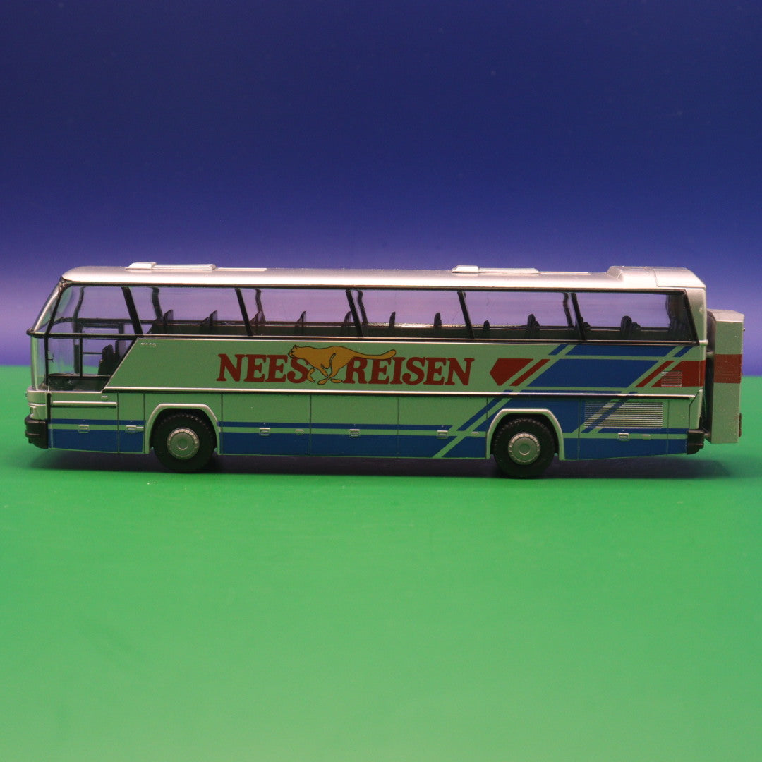 Neoplan Cityliner - Nees Reisen mit Kofferanhänger - Ohne zurüstteile - Modellbus Rietze