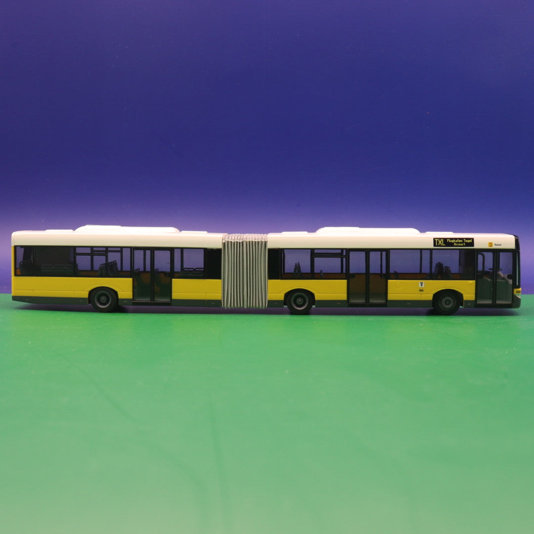 Solaris Urbino 18 - BVG Berlin - TXL Flughafen Tegel Airport - Modellbus Rietze 66844 (Erscheinungsjahr: 10/2011) GEBRAUCHT