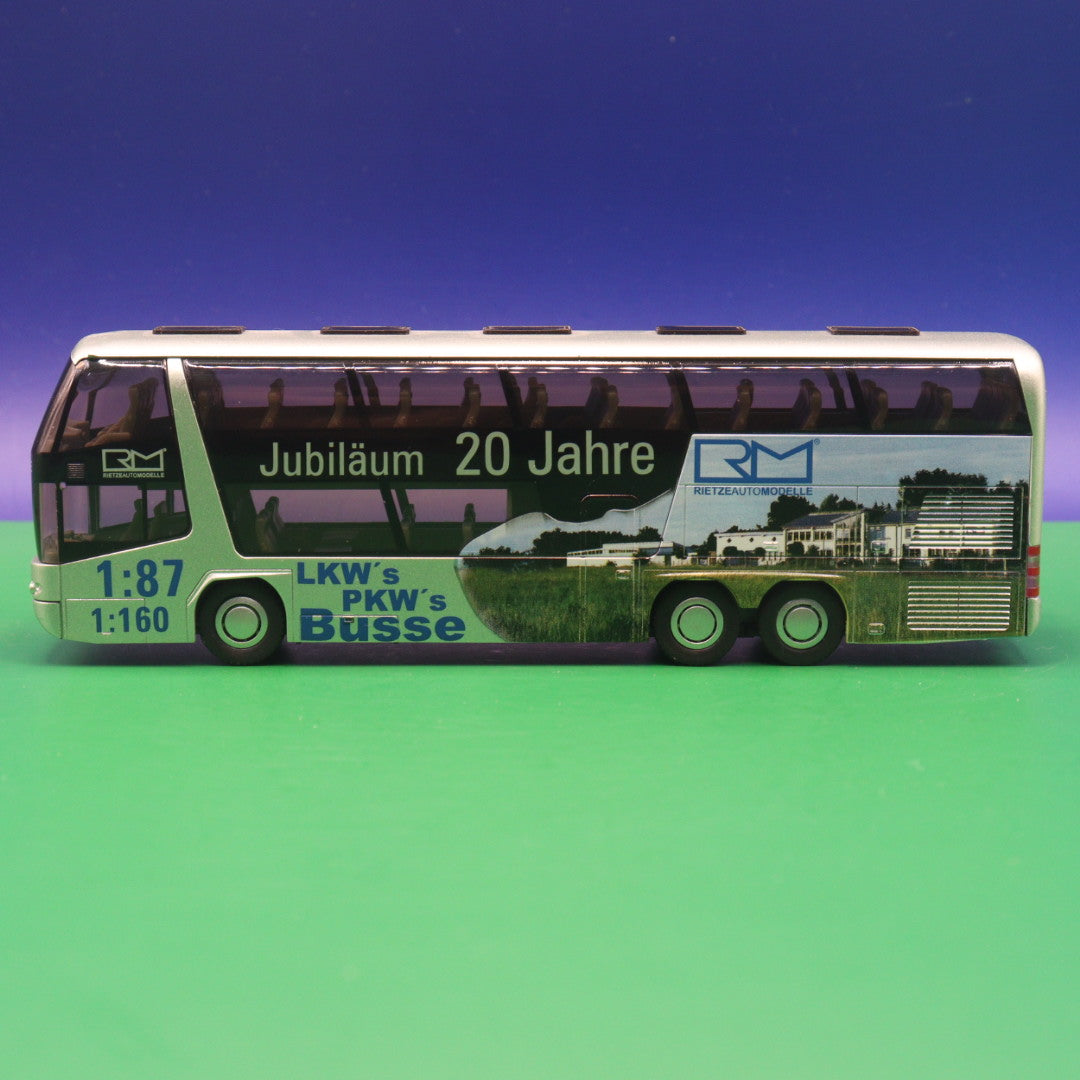 Neoplan Skyliner - Jubiläum 20 Jahre Rietze Modellauto - Sondermodell 28. Juni 2003 - Modellbus Rietze