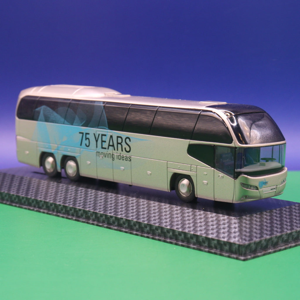 Neoplan Cityliner - 75 years - mit Vitrine - Modellbus Rietze
