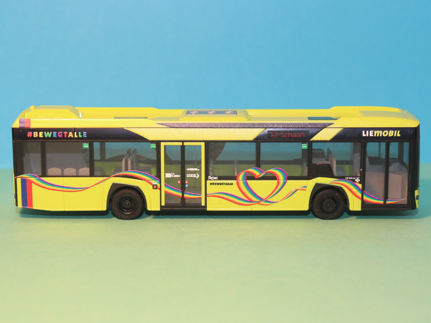 Solaris Urbino 12, LIEmobil - Regenbogen 2019 Modellbus Rietze 77213