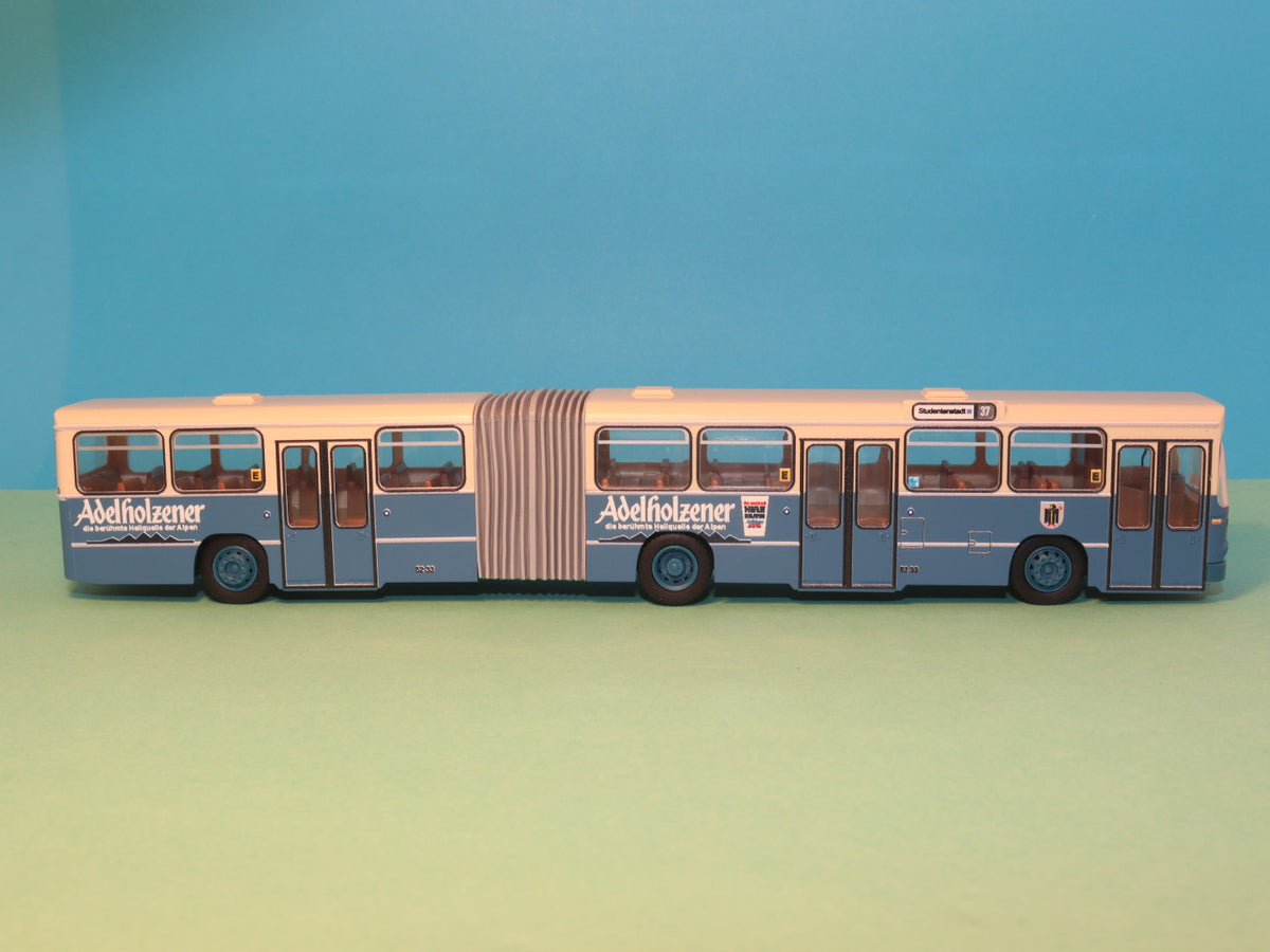 MAN SG 192, MVG München  Adelholzener Modellbus Rietze 75109