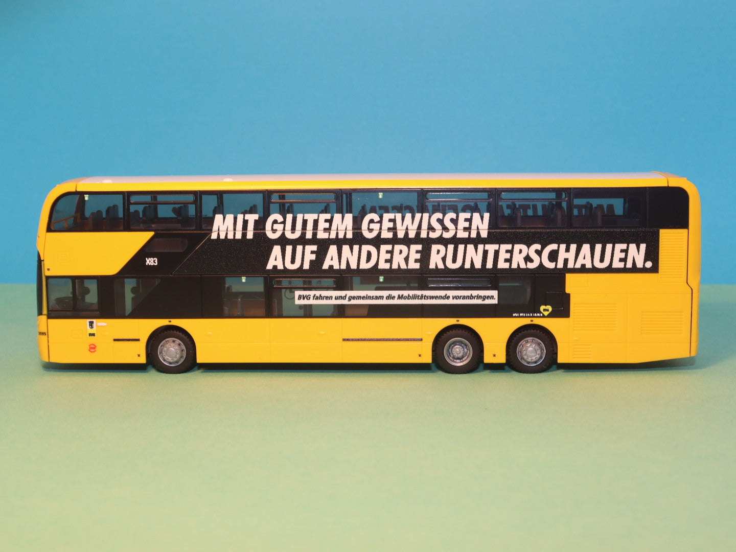 Alexander Dennis Enviro 500, BVG - Mit gutem Gewissen Modellbus Rietze 78011