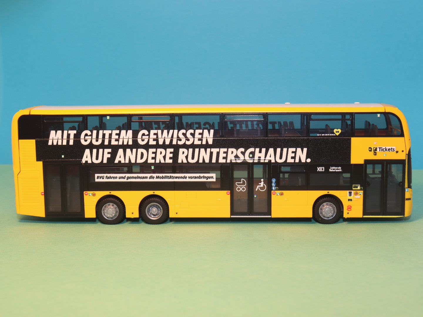 Alexander Dennis Enviro 500, BVG - Mit gutem Gewissen Modellbus Rietze 78011