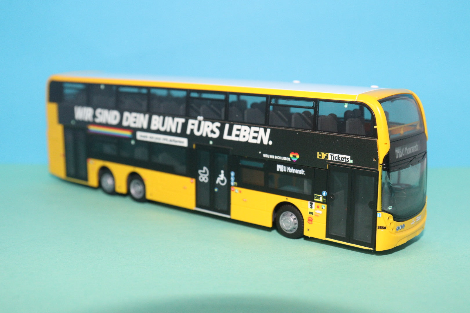 Alexander Dennis Enviro 500, BVG - Bunt fürs Leben Modellbus Rietze 78000