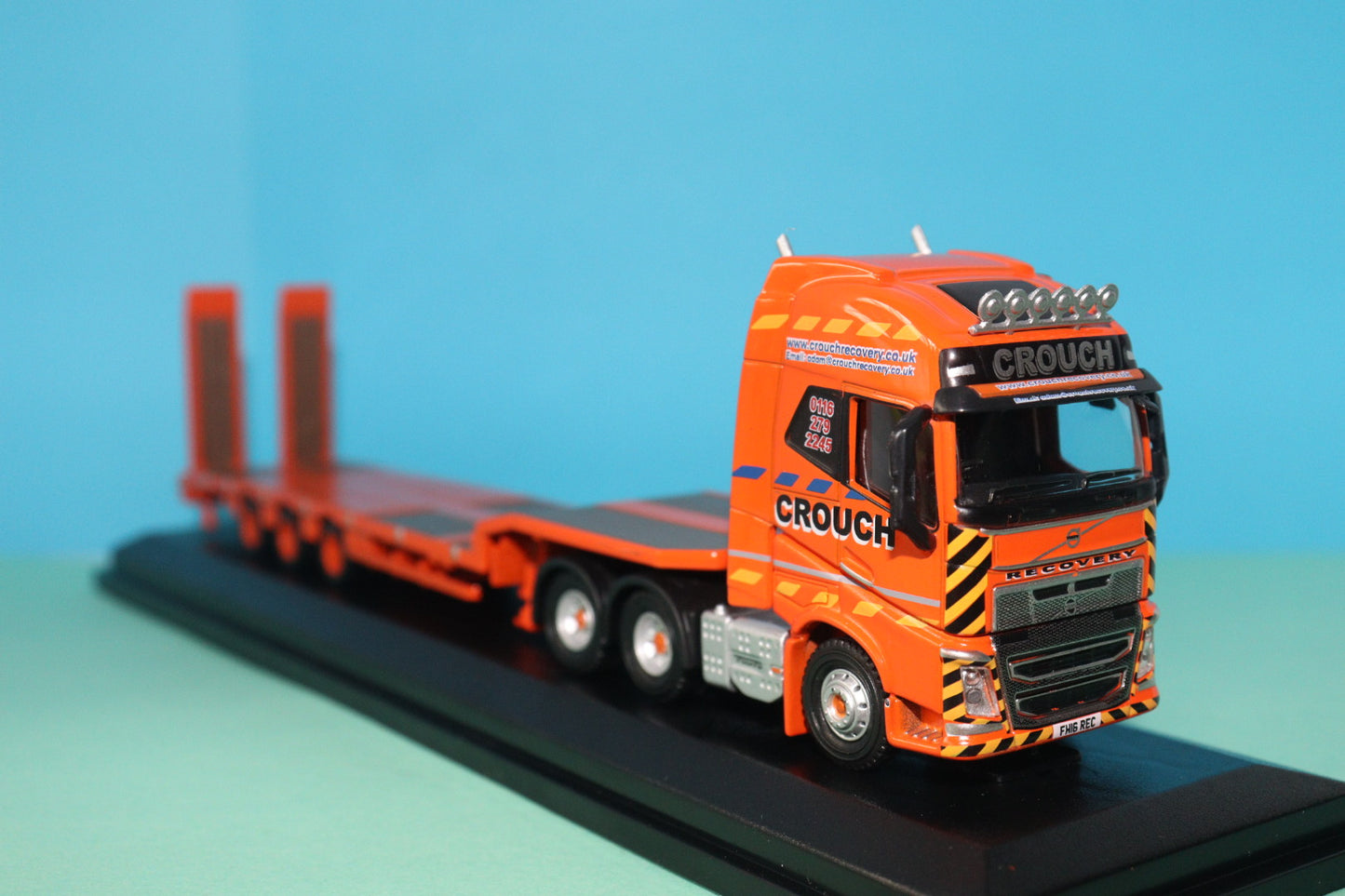 Volvo FH4 GXL, Crouch Recovery Semitieflade-Sattelzug 1:76