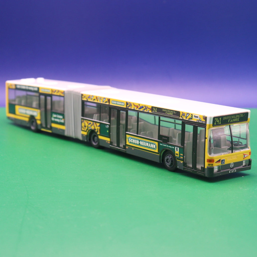 Mercedes Benz O405 GN2 - BVG Berlin - Schuh Neumann - Linie 241 Baumschulesntr/Fähre - Modellbus Rietze 76439