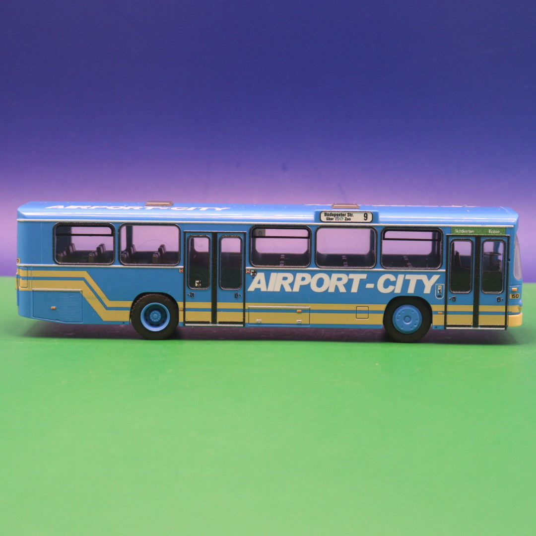 MAN SL 200 - BVG Berlin - Airport City - Linie 9 Budapester Str über U S Zoo - Modellbus Rietze