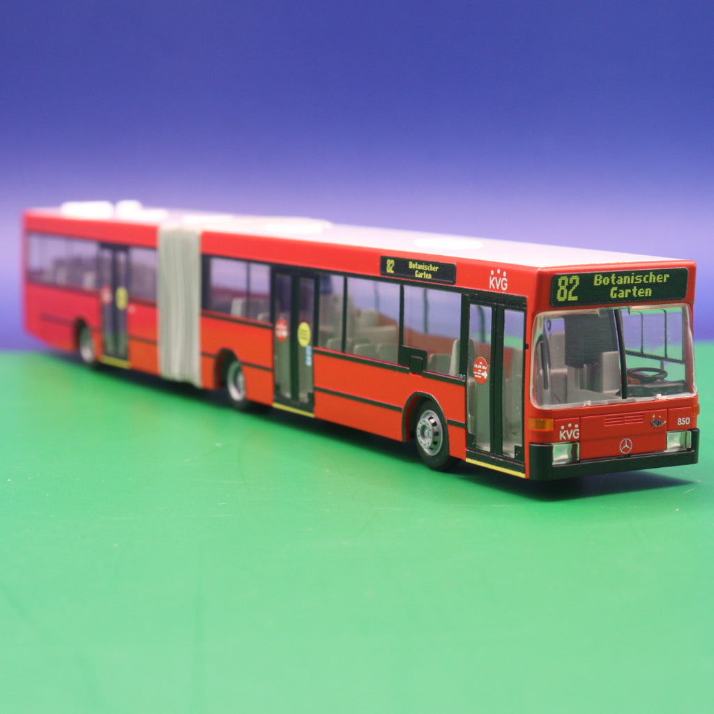 Mercedes Benz O405 GN2 - KVG Kiel - Modellbus Rietze 76409