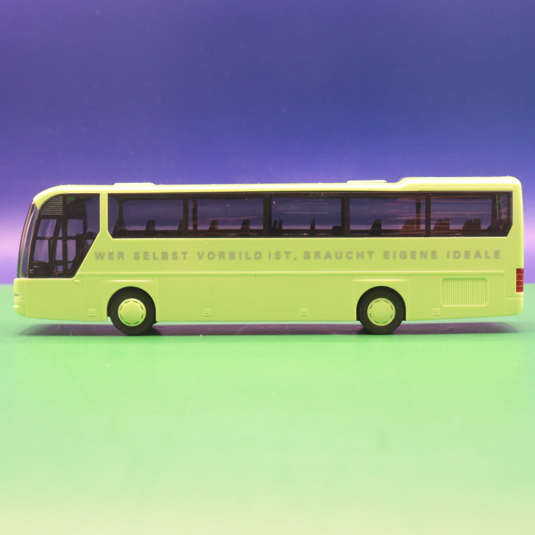 Neoplan Euroliner N 3316 SHD - Wer selbst vorbild ist, braucht eigene Ideale - Modellbus Rietze