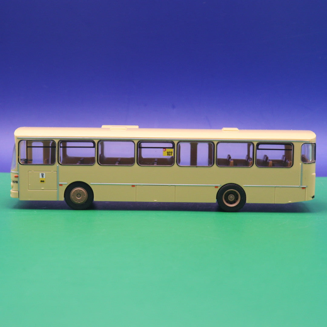 Mercedes Benz O 305 - BVG Berlin - Linie 107 S+U Pankow - Modellbus Rietze