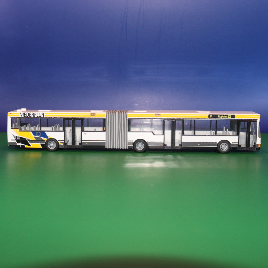 MAN NG 312 - Vorführdesign - Niederflur - Linie 15 Flughafen - MAN Truck & Bus AG Modellbus Rietze