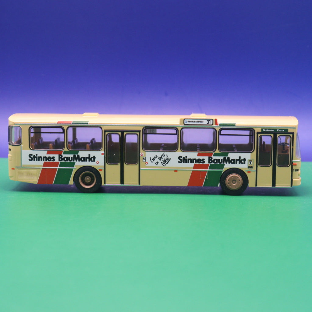 Mercedes Benz O 305 - BVG Berlin - Sinnes Baumarkt - Linie 31  U Rathaus Spandau - Modellbus Rietze