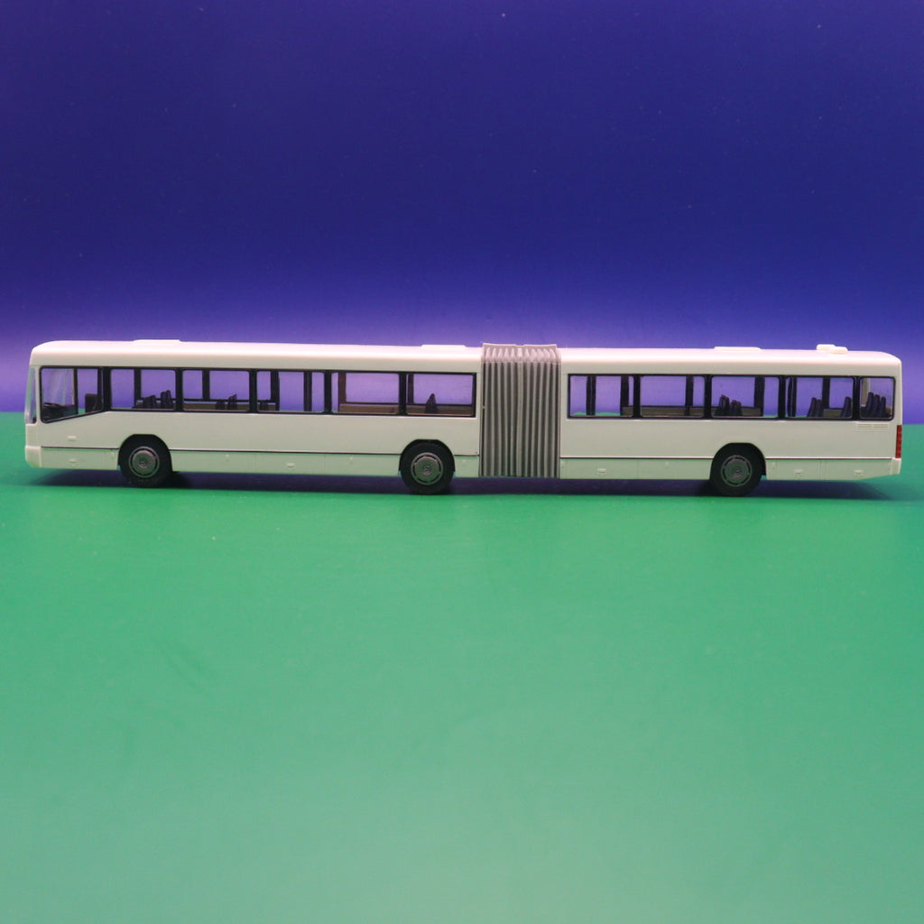 Mercedes Benz O345 - Weiß - Ohne Spiegel - Modellbus Rietze
