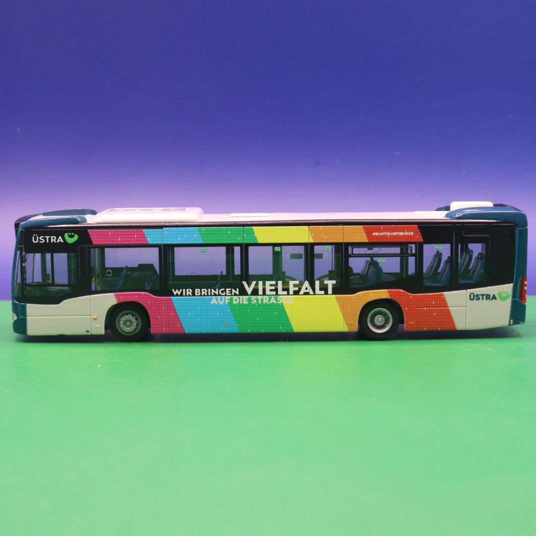 Mercedes Benz Citaro C2 - Üstra Hannover - Wir fahren für Toleranz - Linie 300 Pattensen ZOB - Modellbus Rietze 69363