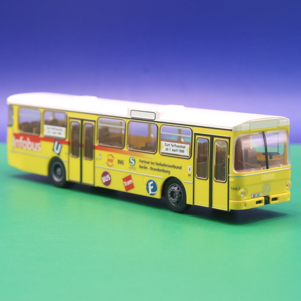 Mercedes Benz O 305 - BVG Berlin - Infobus - Modellbus Rietze 74307
