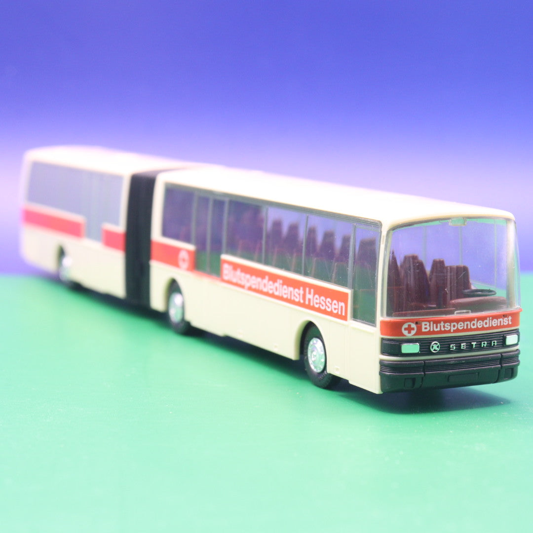 Setra Gelenkbus - Blutspendedienst Hessen - Modellbus Herpa