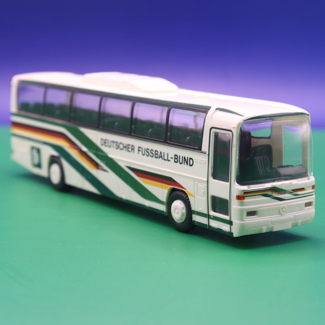 Mercedes Benz O303 RHD - Deutscher Fußball Bund - Ohne Zurüstteile - Modellbus Rietze