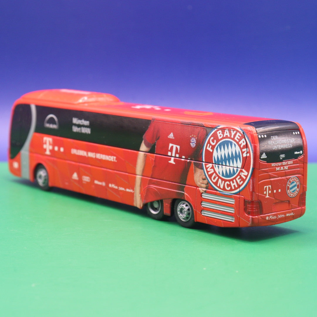 MAN Lions Coach Supreme L - FC Bayern München - Ohne Spiegel - Modellbus Rietze