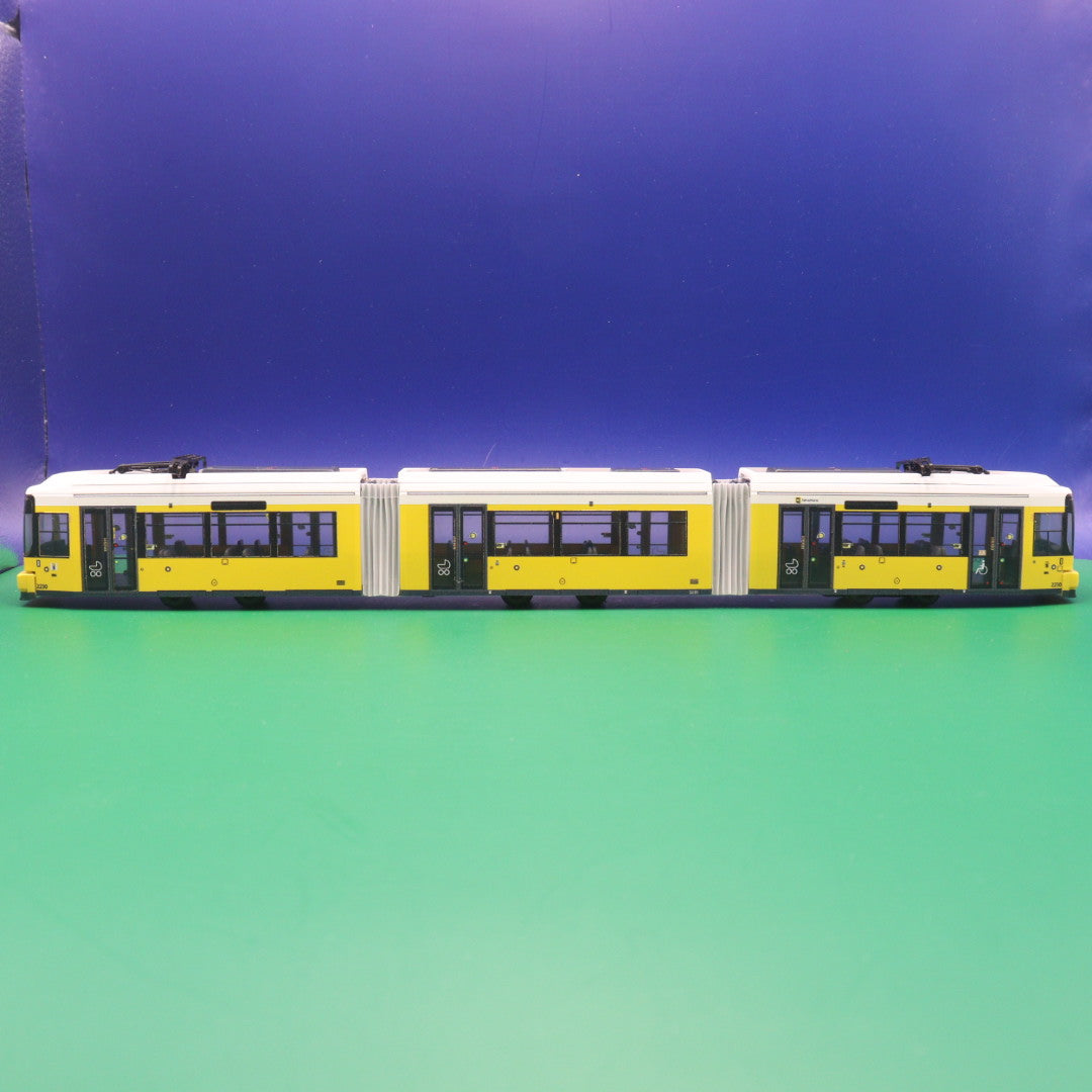 Adtranz GT6 - BVG Berlin Wagen 2230 - Straßenbahn Tram Modell Rietze STRA01069
