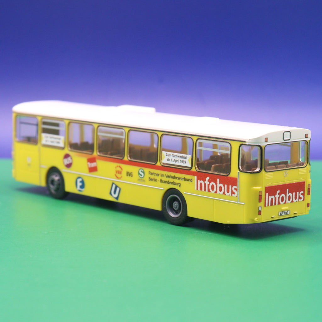 Mercedes Benz O 305 - BVG Berlin - Infobus - Modellbus Rietze 74307