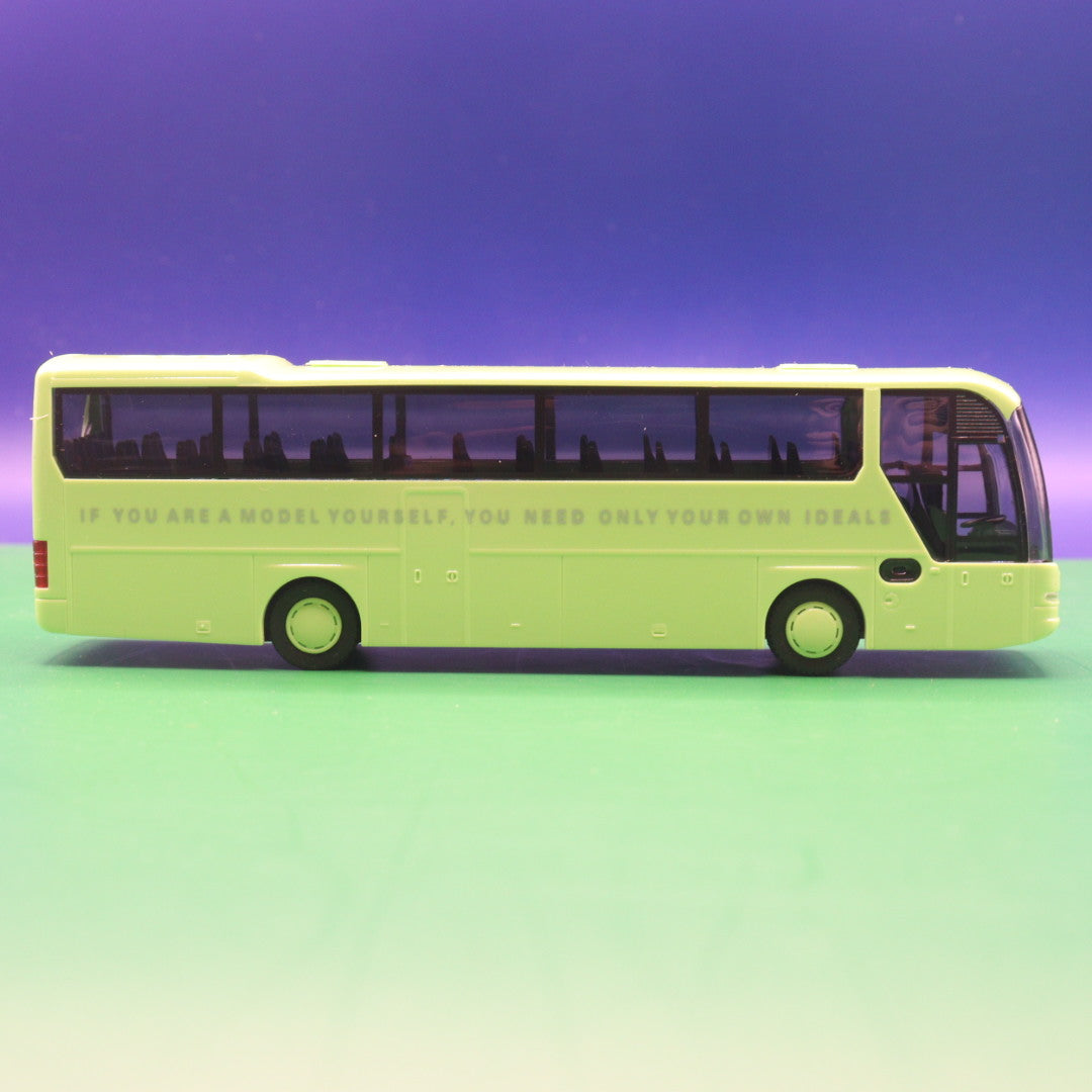 Neoplan Euroliner N 3316 SHD - Wer selbst vorbild ist, braucht eigene Ideale - Modellbus Rietze