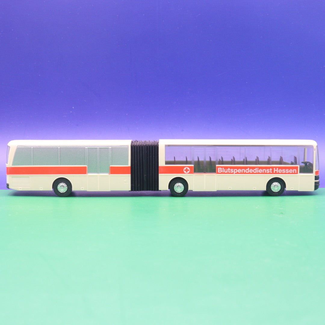 Setra Gelenkbus - Blutspendedienst Hessen - Modellbus Herpa