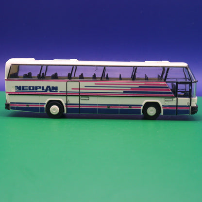 Mercedes Benz Travego M - KLM - Ohne Spiegel - Modellbus Rietze