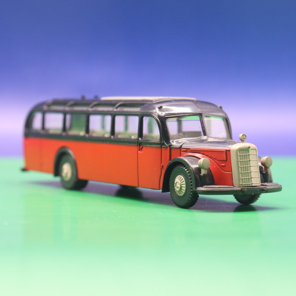 Mercedes Benz O5000 - Schwarz Rot - Modellbus Brekina - OHNE OVP OHNE ZURÜSTTEILE