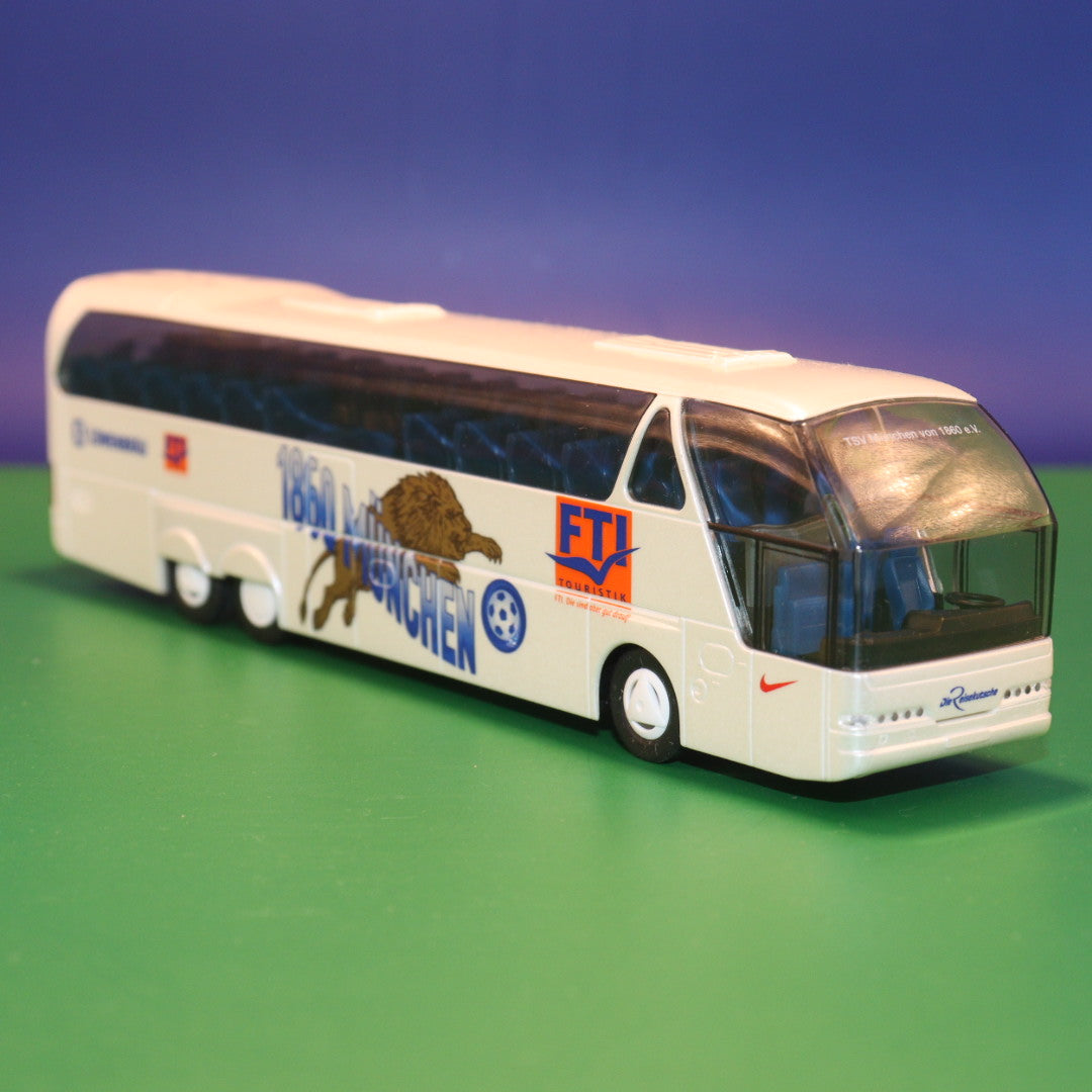 Neoplan Starliner N 516 3 - 1860 München - Löwenbräu FTI Touristik - Ohne OVP und Zurüstteile - Modellbus Rietze