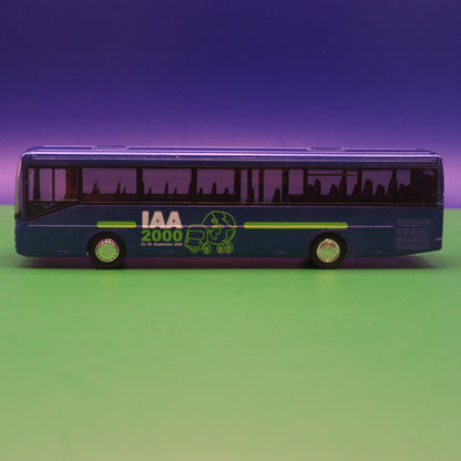 Renault Ares - IAA September 2000 - Ohne Spiegel - Modellbus Rietze