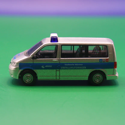 VW T5 - MVG München Stadtwerke München - Unfallhilfswagen - Modellbus Rietze 51640