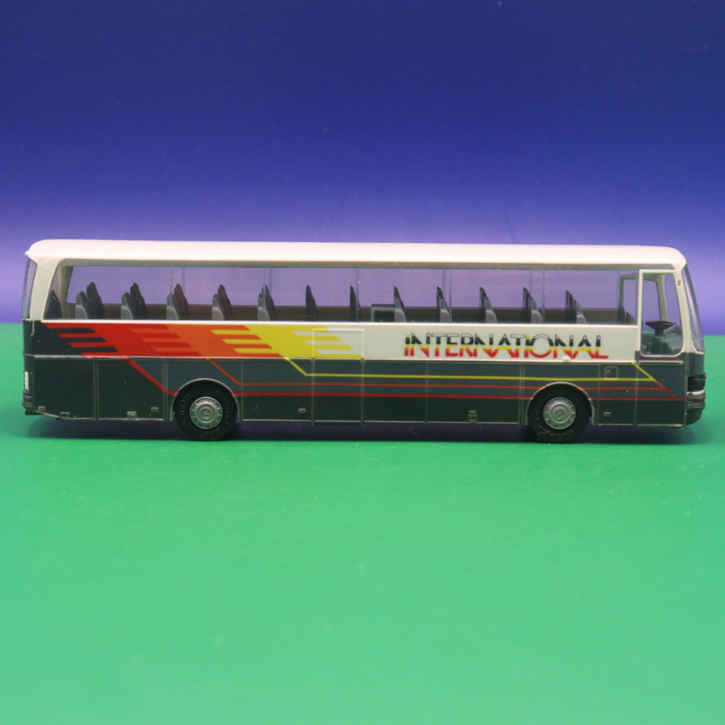 Setra S 215 HD - International - Gebraucht & Ohne OVP - Modellbus Herpa