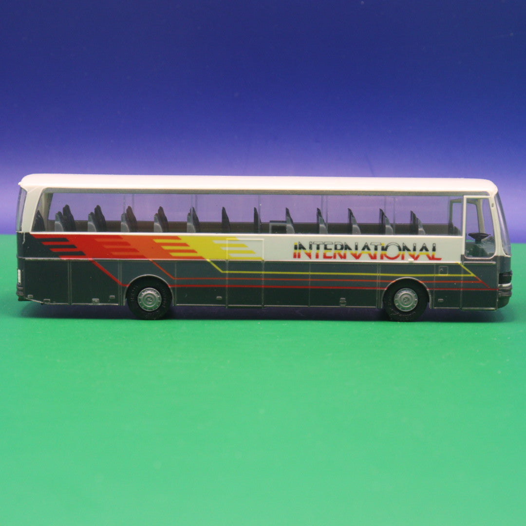 Setra S 215 HD - International - Gebraucht & Ohne OVP - Modellbus Herpa