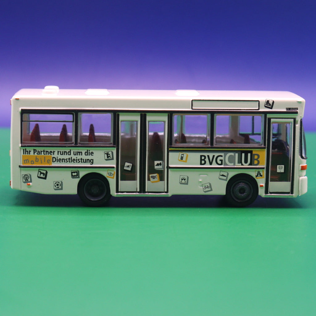 Mercedes Benz O402 - BVG Berlin - BVG Club - Modellbus Brekina